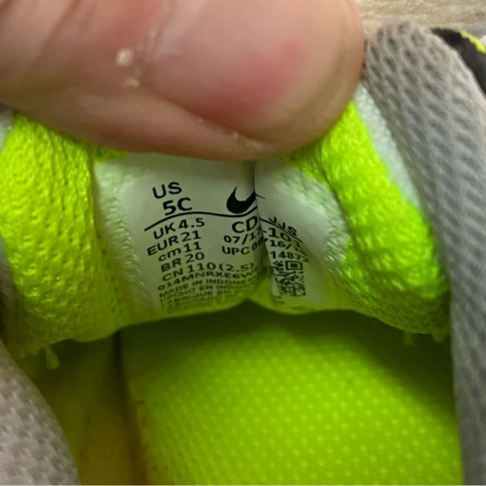 Nike Shoes‎ Childs Size 5c Lace Up Green-White Sneakers
